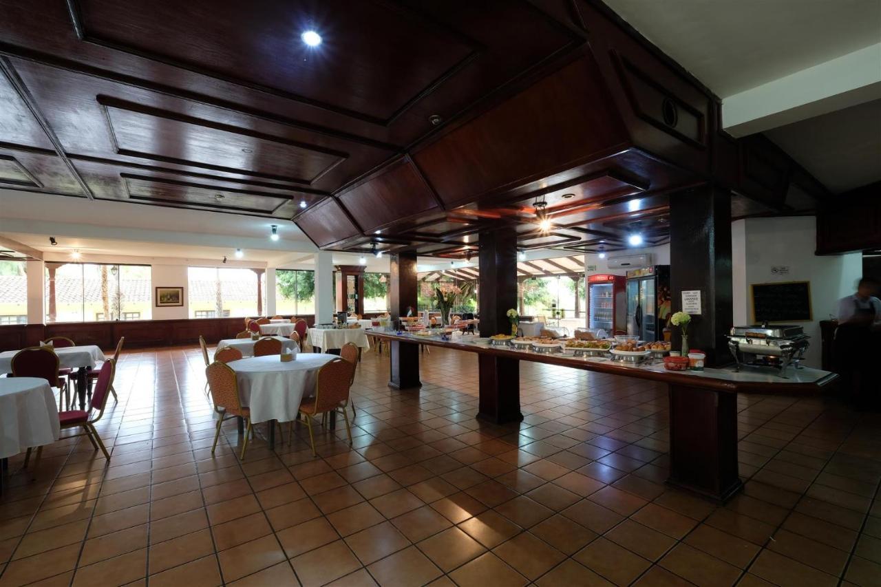 El Pantanal Hotel & Resort Puerto Quijarro  Extérieur photo