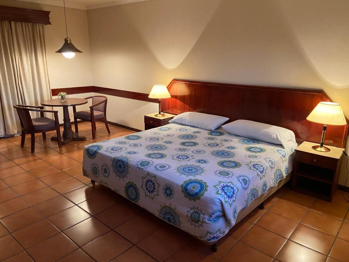 El Pantanal Hotel & Resort Puerto Quijarro  Extérieur photo